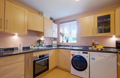 Milton Keynes House | Double room close to city