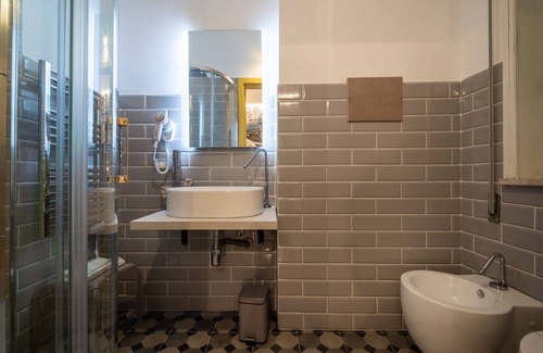 Taranto Bed & Breakfast | Double room-Comfort-Ensuite with Shower-Balcony