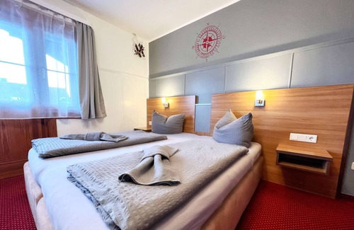 Hagnau House | Double room with extra bed balcony/lake view