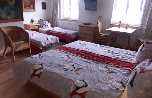 Rettenberg Resort | Double room-Deluxe-Private Bathroom-Countryside view-Sonnenblumenzimmer