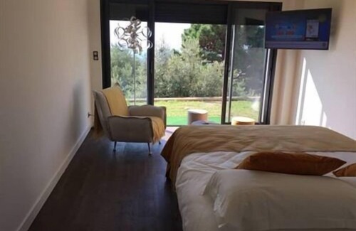 Ville-di-Pietrabugno House | Double room-Deluxe-Wet room-Sea view