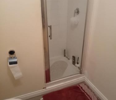 Waterford House | Double room for rent in Waterford City