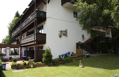 Herrischried Apartment | Double room Heimatliebe with beautiful balcony - Pension Hauber