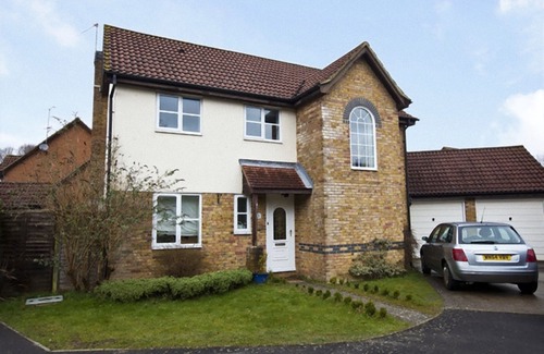 Burgess Hill House | Double Room in Burgess Hill Homestay