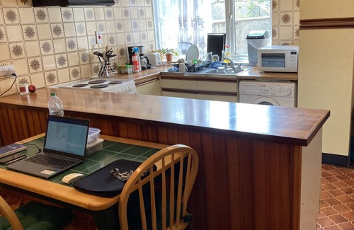 Drogheda Apartment | Double Room in Drogheda, + single mattress, close to the city center.