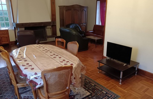 Carhaix-Plouguer House | Double room in Ty Coz in downtown Carhaix