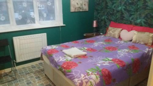 Dover House | Double room located within walking distance to seaside and town