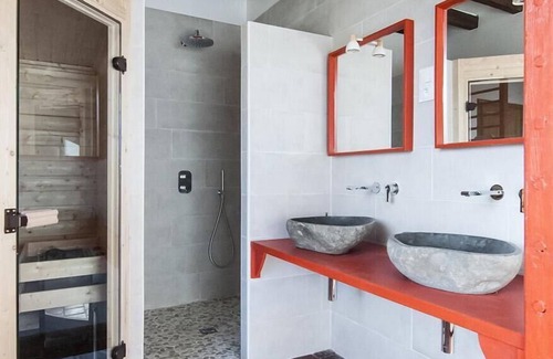 Eguilly Bed & Breakfast | Double room-Luxury-Ensuite-Garden view-Avec Sauna