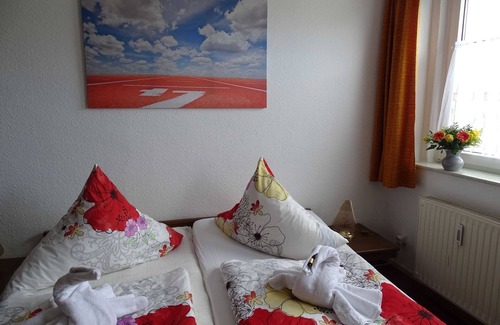 Rosenbach/Vogtl. Apartment | Double room no. 4 - Pension & Gaststätte Cafe Syrau