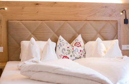 Zell am See Hotel | Double room, shower or bath, WC, Superior - Zum Hirschen, Hotel