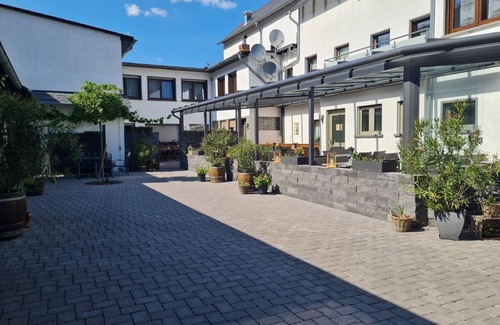 Kattenes Apartment | Double room Standard - Hotel-Restaurant Langen
