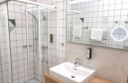 Bad Waltersdorf House | Double room sunny side with balcony | from 3 nights |breakfast - Hotel-Restaurant Teuschler