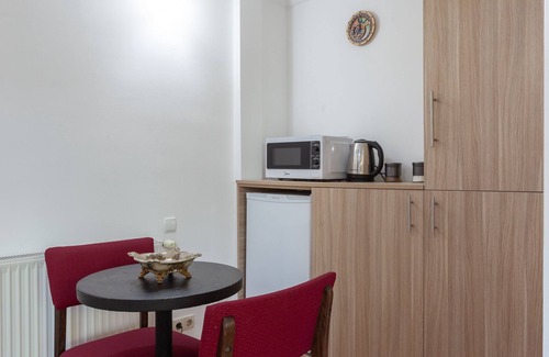 Chugureti House | Double Room with Bathroom and Patio