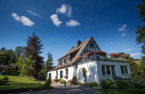 Schmallenberg Apartment | Double room with shower/WC