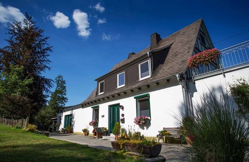 Schmallenberg Apartment | Double room with shower/WC
