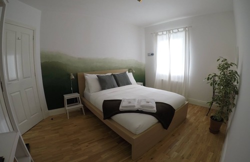 Portmagee Bed & Breakfast | Double room with en-suite bathroom