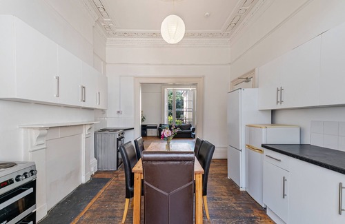 Clifton House | Double Room with Shared Bathroom