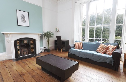 Clifton House | Double Room with Shared Bathroom