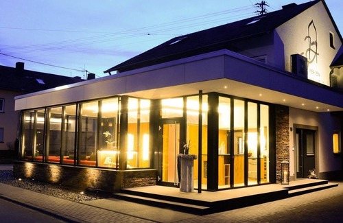 Longuich Bed & Breakfast | Double room with shower/WC - Ferienweingut Jung