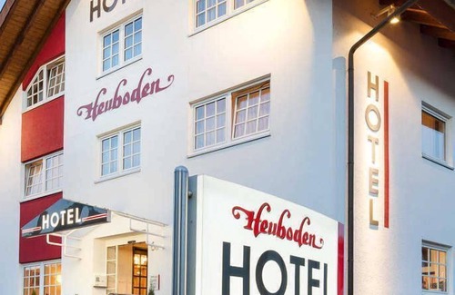 Umkirch Apartment | Double room with toilet and shower - Hotel Heuboden