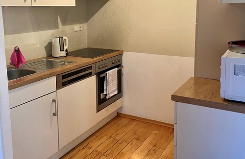 Ravensburg Apartment | Double room with TV and WLAN