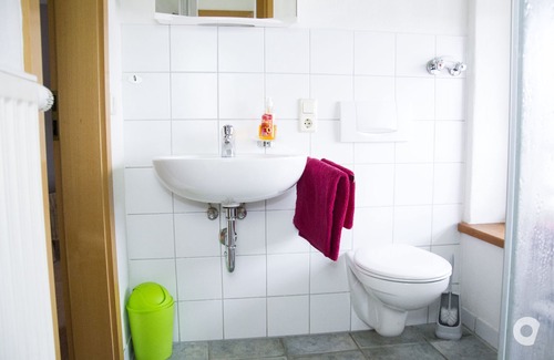 Ravensburg Apartment | Double room with TV and WLAN