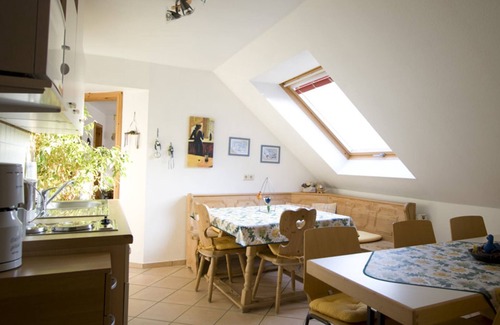 Ettenheim Apartment | Double room with WC and shower (forest side) Das Kleine FEINE - Guesthouse