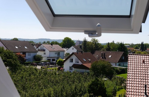 Neufrach Apartment | Double room with WC and shower (top floor)