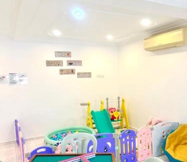 Bukit Baru House | Double Storey 5 room Bukit Beruang -18pax