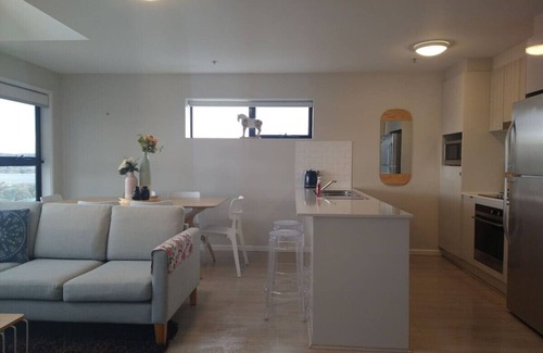 Greenway Apartment | Double-Storey Penthouse @Greenway