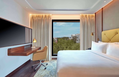 EPIP Zone Hotel | Doubletree By Hilton Bengaluru Whitefield