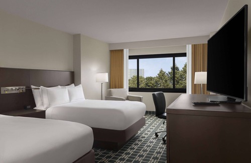 Fort Lee Hotel | DoubleTree by Hilton Fort Lee - George Washington Bridge