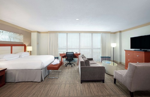 Ludlam Hotel | DoubleTree by Hilton Hotel Miami Airport & Convention Center