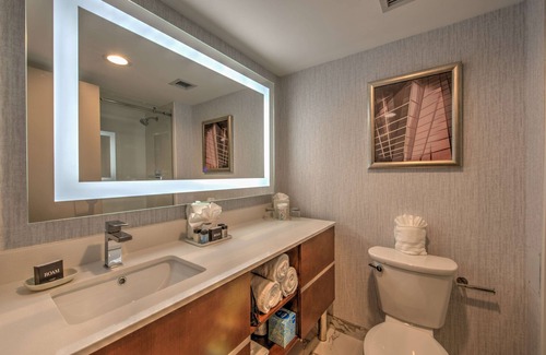 US 290 Hotel | DoubleTree by Hilton Houston Brookhollow