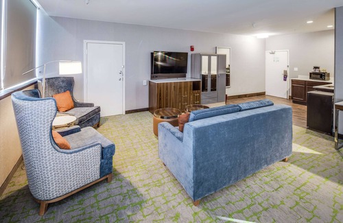 Huntington Hotel | DoubleTree by Hilton Huntington