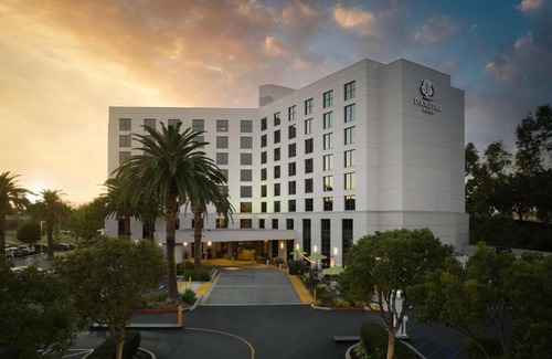 Irvine Hotel | DoubleTree by Hilton Irvine Spectrum