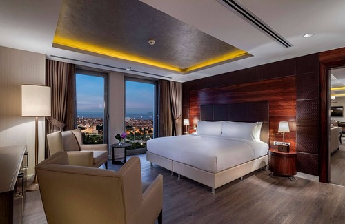 Zeytinburnu Hotel | DoubleTree by Hilton Istanbul Topkapi