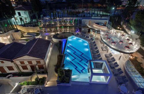 Kusadasi City Centre Hotel | DoubleTree by Hilton Kusadasi