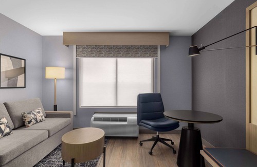 Paradise Hotel | DoubleTree by Hilton Las Vegas Airport