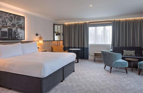 Borehamwood Hotel | DoubleTree by Hilton London Elstree