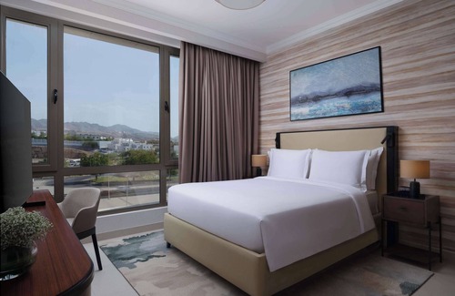 Muscat Hotel | DoubleTree by Hilton Muscat Qurum
