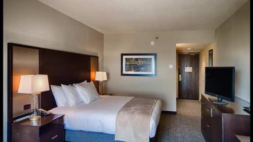 Port Huron Hotel | DoubleTree by Hilton Port Huron