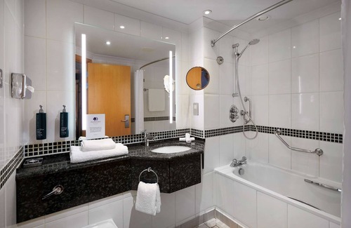 Lydiard Tregoze Hotel | DoubleTree by Hilton Swindon