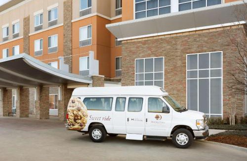 Central Oklahoma City Hotel | DoubleTree by Hilton Hotel Oklahoma City Airport