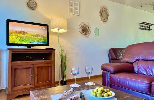 Ramonville-Saint-Agne Apartment | " Douceur Jasmin " Balcon - 7 pers - Wifi - TV
