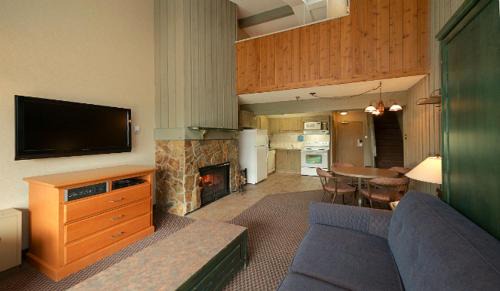 Banff Hotel | Douglas Fir Resort & Chalets