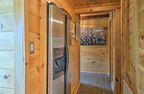 Dandridge Cottage | Douglas Lake Cabin W/dock - 25 Mi to Pigeon Forge!