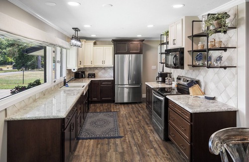 Dandridge House | Douglas Lake Lakefront Luxury.