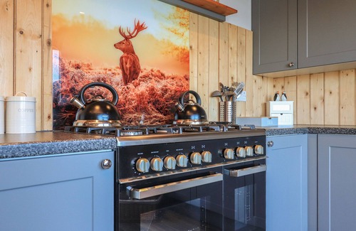 Breakish Cottage | DOUNE BAY LODGE, pet friendly, character holiday cottage in Knoydart