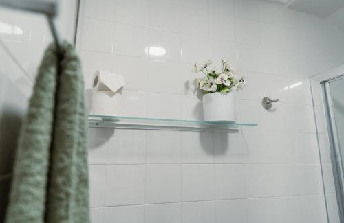 Vila Nova de Gaia Hostel | Douro Garden - Authentic Portuguese Guesthouse